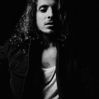 Avatar for the related artist Andrew Watt
