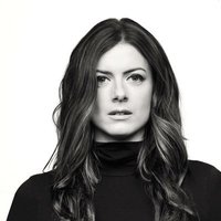 Image of Callaghan linking to their artist page due to link from them being at the top of the main table on this page