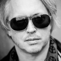 Avatar for the related artist Daniel Hutchens