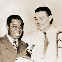 Image of Jack Teagarden linking to their artist page due to link from them being at the top of the main table on this page