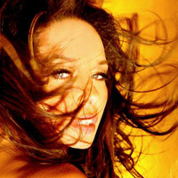 Image of Jill Jones linking to their artist page due to link from them being at the top of the main table on this page