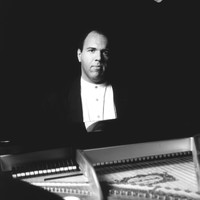 Image of Kenny Drew Jr. linking to their artist page due to link from them being at the top of the main table on this page