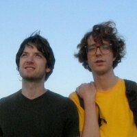 Image of Kings of Convenience linking to their artist page due to link from them being at the top of the main table on this page