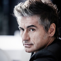 Image of Ligabue linking to their artist page due to link from them being at the top of the main table on this page