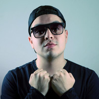 Image of Lujavo linking to their artist page due to link from them being at the top of the main table on this page