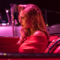 Image of Mackenzie Nicole linking to their artist page due to link from them being at the top of the main table on this page