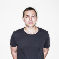Image of Mark Fanciulli linking to their artist page due to link from them being at the top of the main table on this page