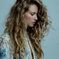 Avatar for the related artist Megan Bonnell