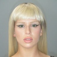 Image of Nathy Peluso linking to their artist page due to link from them being at the top of the main table on this page