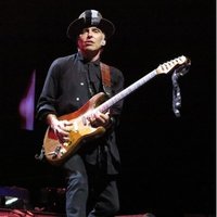 Avatar for the related artist Nils Lofgren