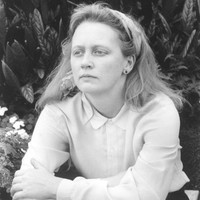 Avatar for the related artist Robin Holcomb