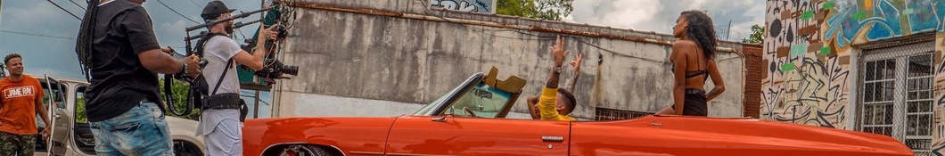 Large banner image of Jamie Ray headlining the page