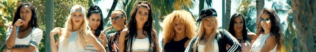Large banner image of Nayer headlining the page