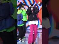 Thumbnail for the JYP - 40초 요약으로 보는 신인 킥플립 '응 그래' 직캠 link, provided by host site