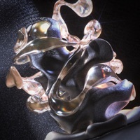 Image of Slugos linking to their artist page due to link from them being at the top of the main table on this page