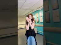 Thumbnail for the  STAYC - 막내의 라부부 사랑과 그걸 지켜보는 맏언니 link, provided by host site