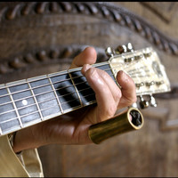 Thumbnail for the Roscoe Chenier - A Mother's Love link, provided by host site