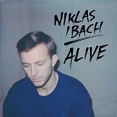 Image of Niklas Ibach linking to their artist page due to link from them being at the top of the main table on this page
