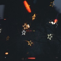 Image of Izzamuzzic linking to their artist page due to link from them being at the top of the main table on this page