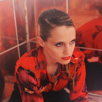 Thumbnail for the Anna Calvi - Anna Calvi Live at KCRW link, provided by host site