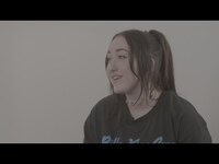 Thumbnail for the Noah Cyrus - Awesome story about her dad! link, provided by host site