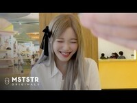 Thumbnail for the Billlie - [B-side log] in Indonesia #1 | 현장 체험학습 온 빌리🎒 | 날씨만큼 뜨거운 우리의 우정💕 link, provided by host site