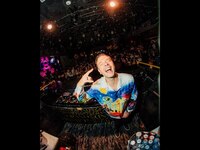 Thumbnail for the Sam Feldt - Boston, there she goes… link, provided by host site
