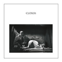 Image of Joy Division linking to their artist page due to link from them being at the top of the main table on this page