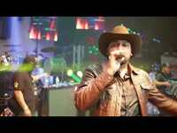 Thumbnail for the Miguel - Comando - El Doble X (en vivo desde Tijuana) link, provided by host site