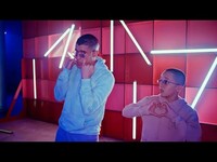 Thumbnail for the Bad Bunny - Desde El Corazón (Video Oficial) link, provided by host site