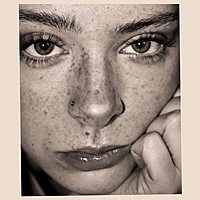 Thumbnail for the Holly Humberstone - Drop Dead link, provided by host site