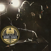 Image of Daddy Yankee linking to their artist page due to link from them being at the top of the main table on this page