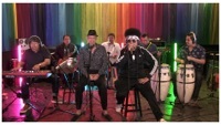 Thumbnail for the Los Socios Del Ritmo - El Niño Majadero (En Vivo / Acústico) link, provided by host site