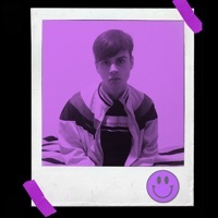Image of Iza linking to their artist page due to link from them being at the top of the main table on this page