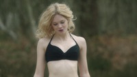 Thumbnail for the Julia - Et toi mon amour (Clip officiel) link, provided by host site