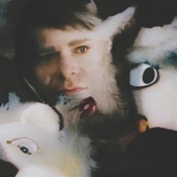 Thumbnail for the Ariel Pink - Everyone's Wrong link, provided by host site