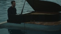 Image of Charlie Winston linking to their artist page due to link from them being at the top of the main table on this page