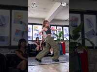 Thumbnail for the 2NE1 - 벨 공주님이 추는 파워풀한 버전의 'FIRE' | 오지구영 미공개 link, provided by host site