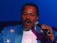 Image of The Spinners linking to their artist page due to link from them being at the top of the main table on this page