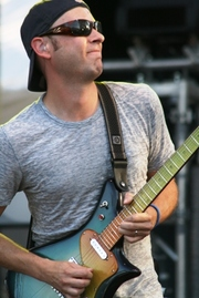 Thumbnail for the Umphrey's McGee - Gathering of the Vibes link, provided by host site