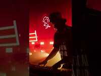 Thumbnail for the NEEDTOBREATHE - Getting ready for some hot summer shows. Who’s comin? link, provided by host site