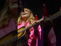 Thumbnail for the Molly Tuttle - Having a blast out on the road opening up for @BrooksandDunn! link, provided by host site