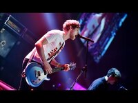Thumbnail for the 5 Seconds of Summer - Hey Everybody! (Radio 1's Teen Awards 2015) link, provided by host site