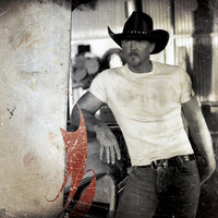 Image of Trace Adkins linking to their artist page due to link from them being at the top of the main table on this page