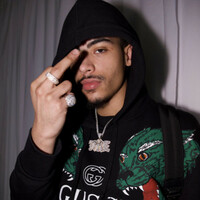 Image of LaRon linking to their artist page due to link from them being at the top of the main table on this page