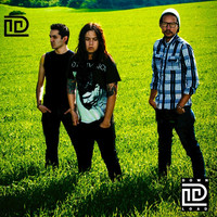 Image of Download linking to their artist page due to link from them being at the top of the main table on this page