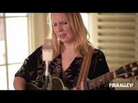 Thumbnail for the Mary Bragg - Folk Alley Sessions at 30A: “I Thought You Were Somebody Else” link, provided by host site