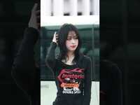 Thumbnail for the BABYMONSTER - [GOLDIcam] 베이비몬스터 | | 공항패션 | Incheon Airport link, provided by host site
