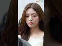 Thumbnail for the ITZY - 유나한테 플러팅❤️ 당하면..?(출국)✈️’ITZY’ Airport Departure Newsen link, provided by host site