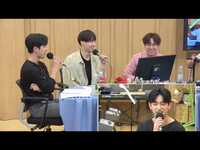 Thumbnail for the JJ Project - (JJ프로젝트), 거울춤 [SBS 두시탈출 컬투쇼] link, provided by host site